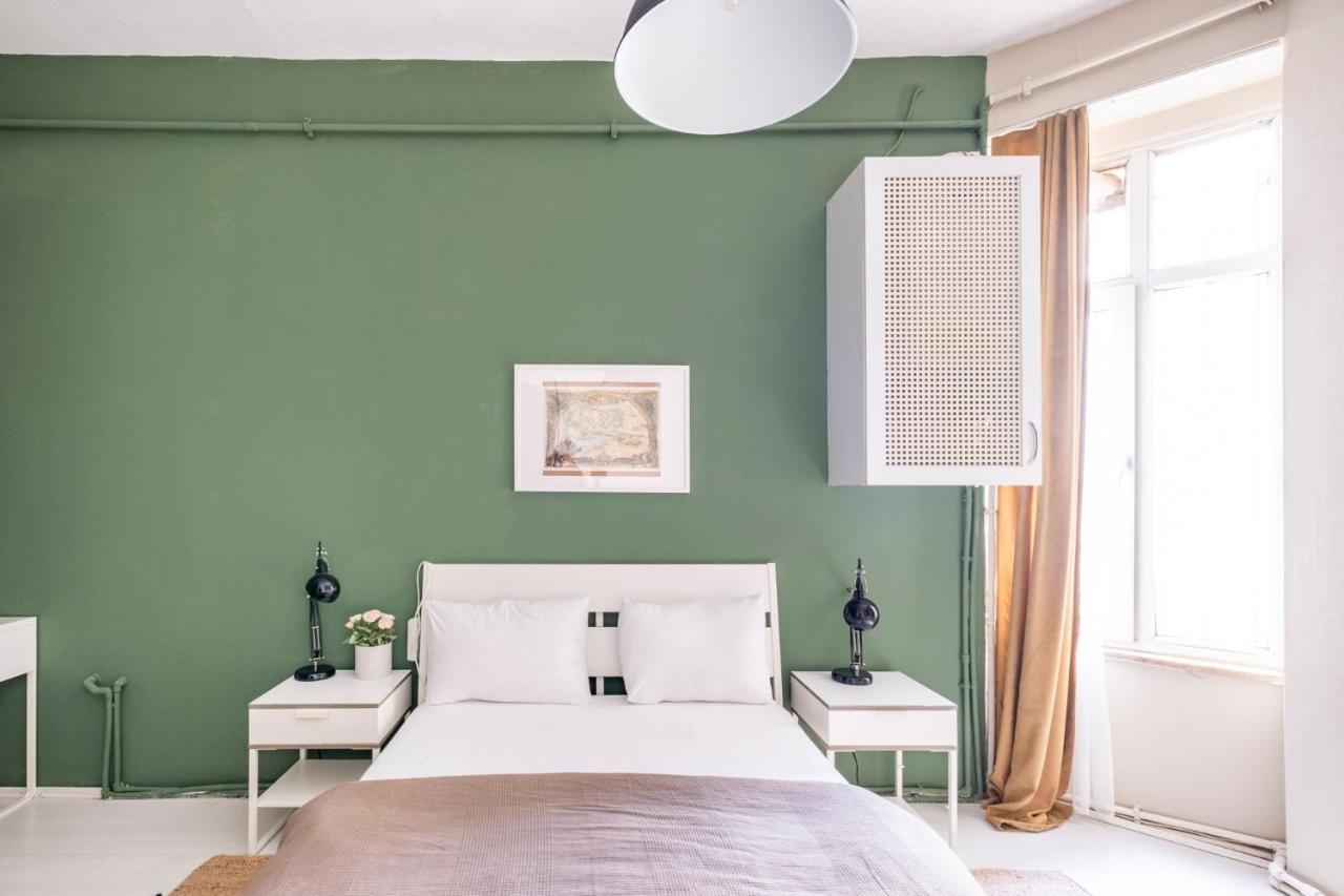 Modern Flat With Central Location In Beyoglu Appartement Istanboel Buitenkant foto